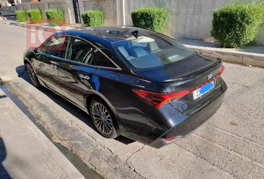 تويوتا أفالون